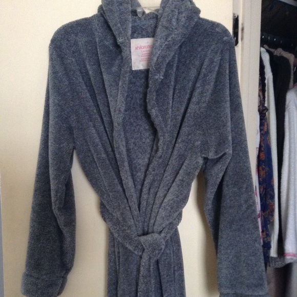 Xhilaration Gray Plush Robe with Shawl Collar - Picture 5 of 7